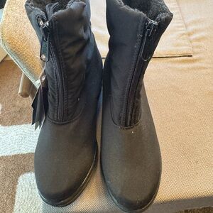 Canada weathergear  Women's Black Winter & Rain BootsNew with tag